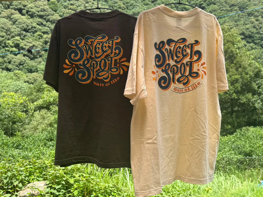 左：スミ｜L　右：アイボリー｜XL